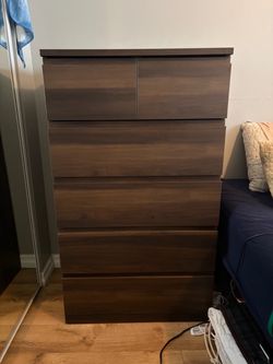 Dresser, 6-drawer *LIKE NEW*