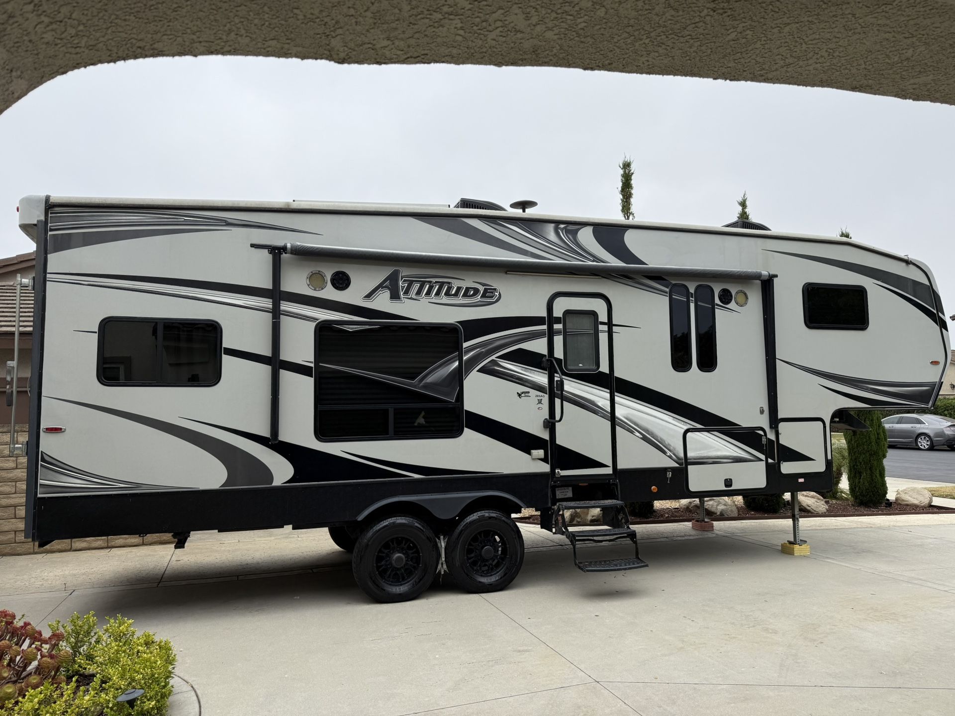 2017 Attitude Fifth Wheel