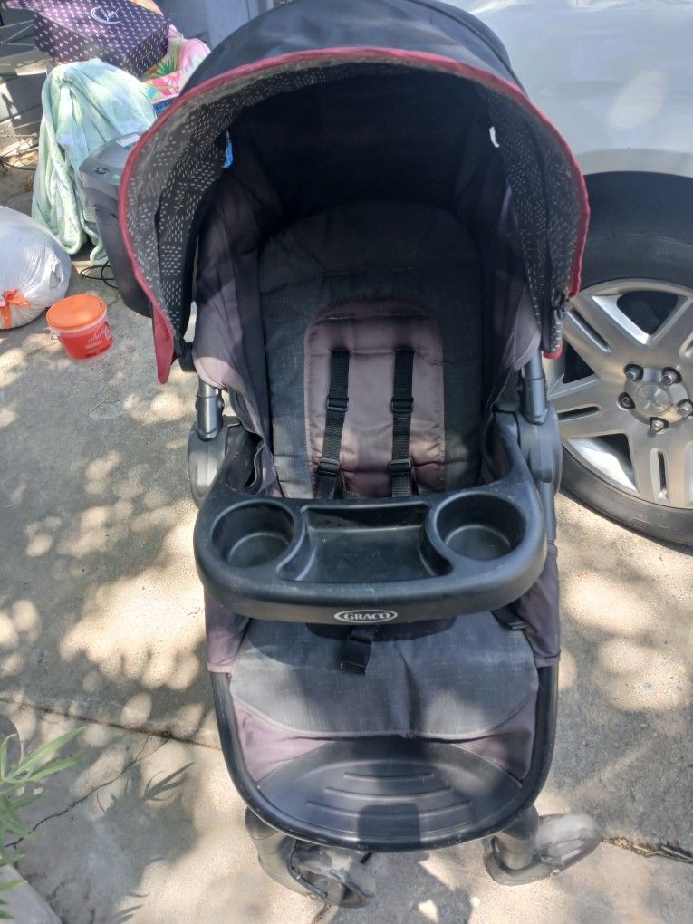 Graco Stroller Witb removable Cup Holder Tray