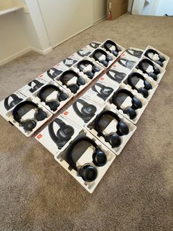 JBL Live 675 Wireless Headphones per unit