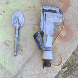 Makita Jack Hammer 