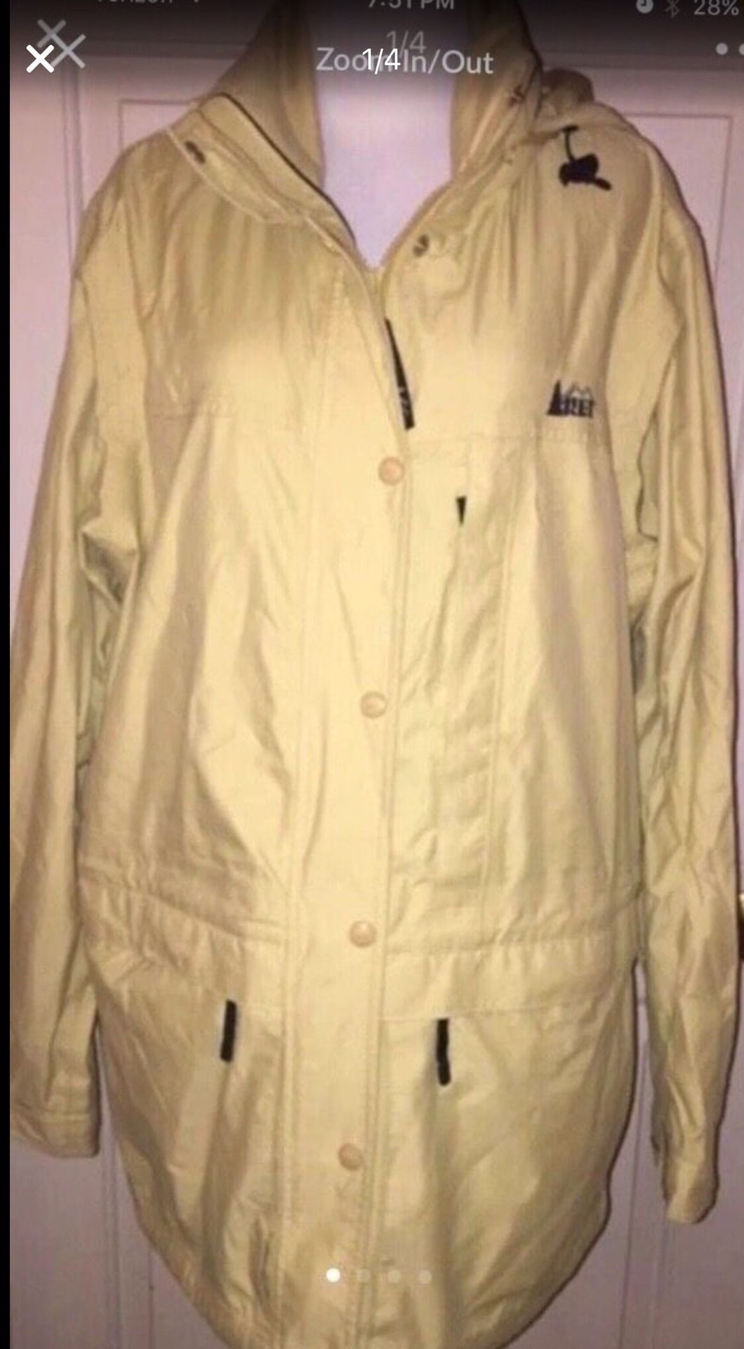 Rei Raincoat Jacket women's sz Large