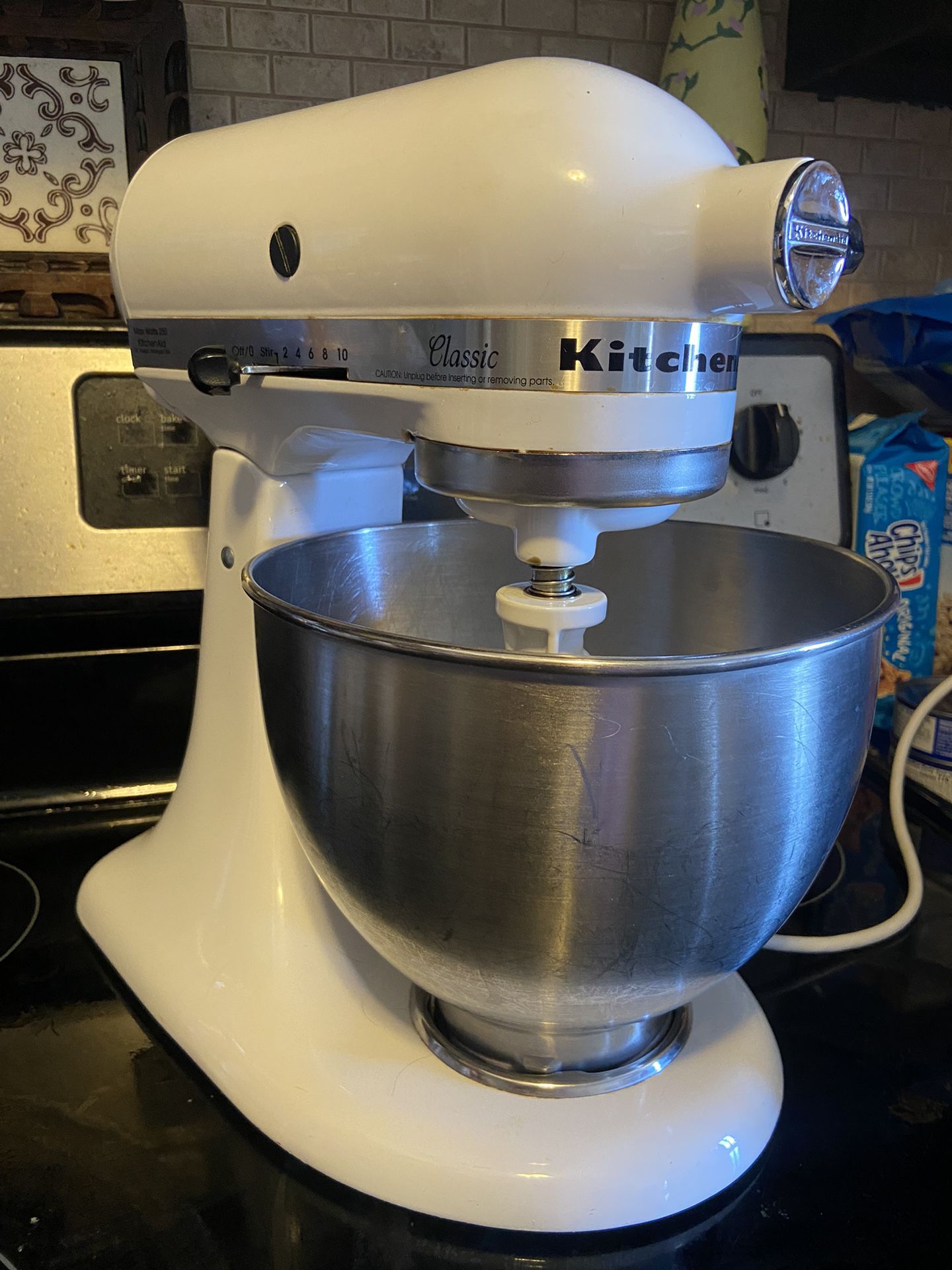 HOBART KITCHENAID K45SS 10 SPEED STAND MIXER WITH BOWL & 2 ATTACHMENTS,  WORKS