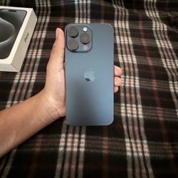 iPhone 15 Pro Max 256GB Blue Titanium (Unlocked)