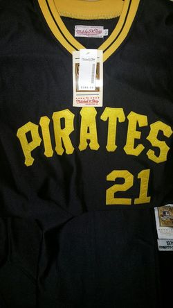 Roberto Clemente - Size 52