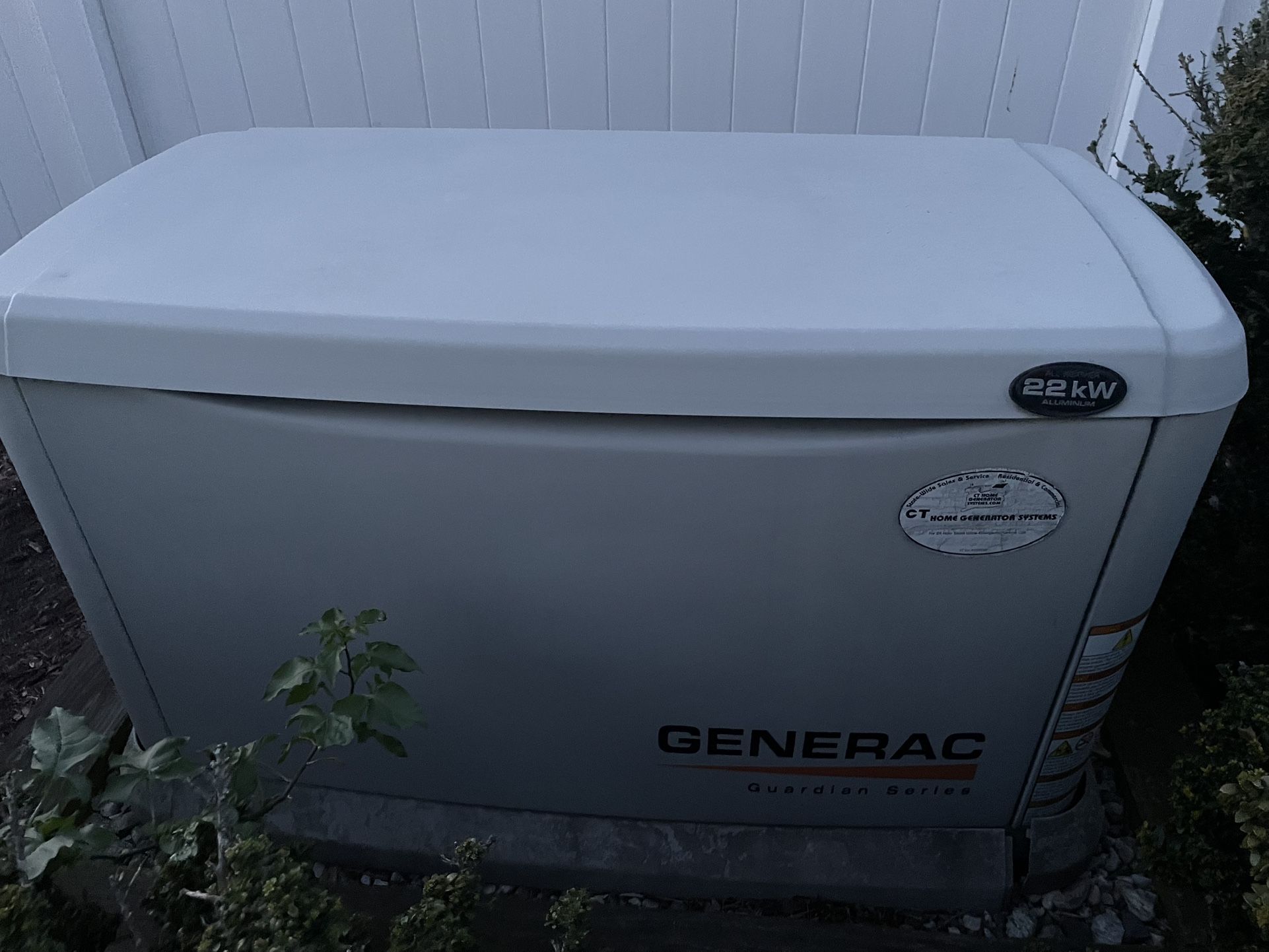 Generator (22kW Generac)