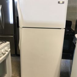 Frigidaire Refrigerator Top Freezer White 