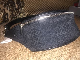 Coach belt bag! Designer waist pouch! Black! Mini signature bag! Coach purse! Brand new! Graduation gift! Mother’s Day gift!