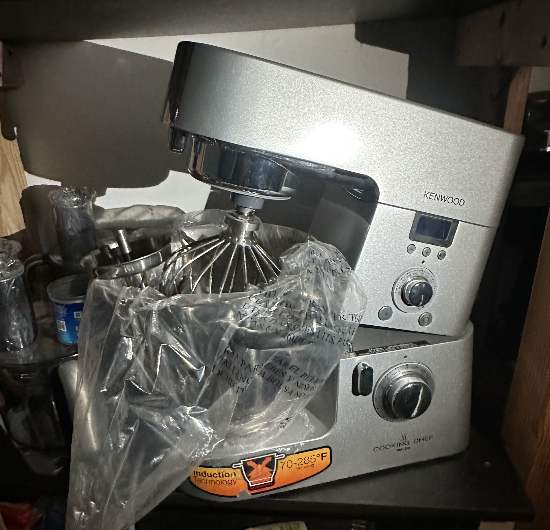 KENWOOD COOKING CHEF MIXER Model KM080
