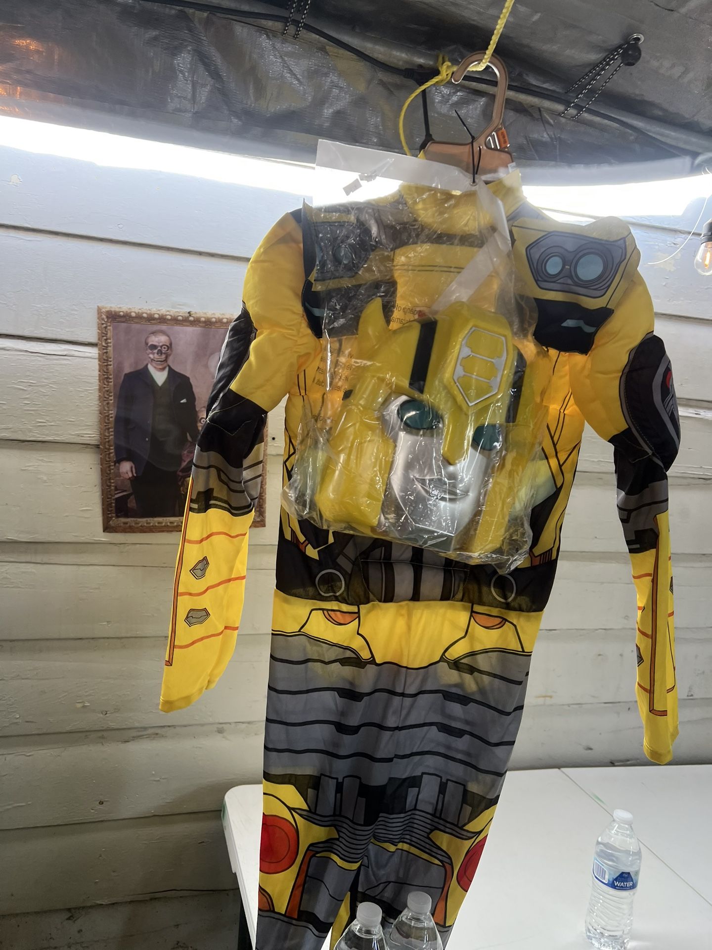 $7 bumblebee π NEW L BOYS