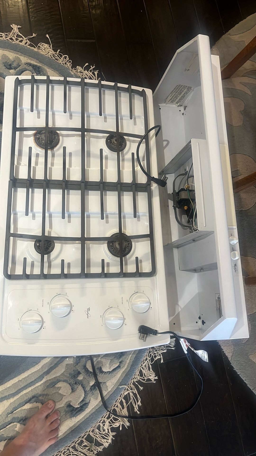 Whirlpool Gas Cooktop/Countertop Stove & Hood