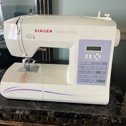Sewing Machine 