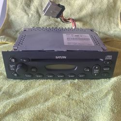 Saturn cd car stereo
