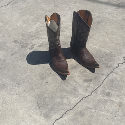 Bota De Piel Size 9