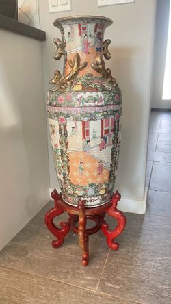 Floor vase— vintage