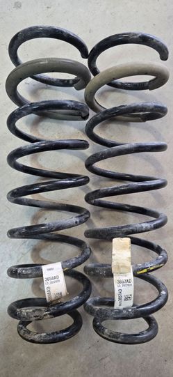 Jeep JLU 2021 OEM Coil Springs Pair 3658AD & 3657AD