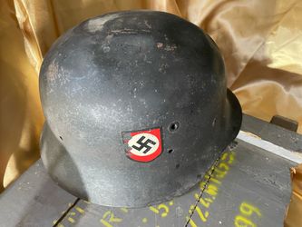 WWII German M35 Steel Helmet with Party Decal
