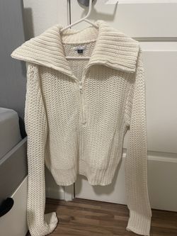 American Eagle’s Sweater
