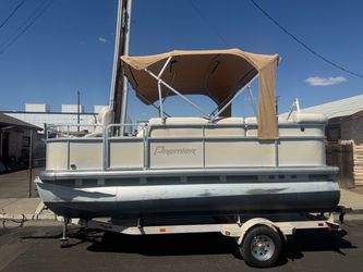 Electric pontoon boat 16 ft