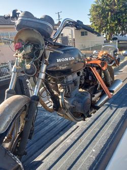 Honda 1978  400cc 4 Parts And Honda 1974 200 Cc 