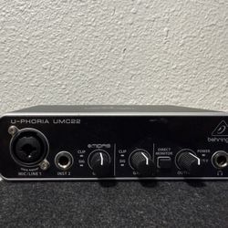 Behringer Mic Interface