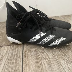Adidas Soccer Shoes Size 5.5