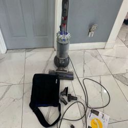 6 months old Dyson Ball Animal Pro Upright Vacuum Cleaner I Height Adjustment I Multi-Angle Brush