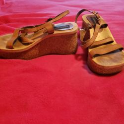 One Of A Kind Candies Leather, Wood & Cork Heels. Size 7.5