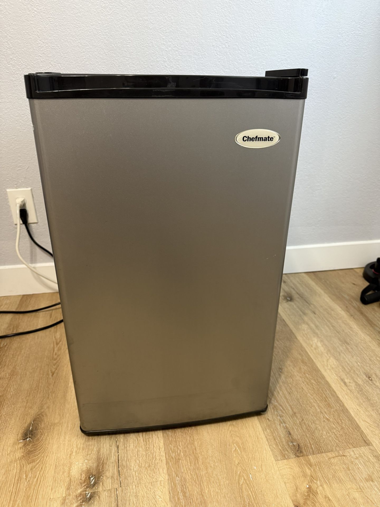 Room Refrigerator