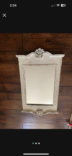 Chippy Wall Mirror