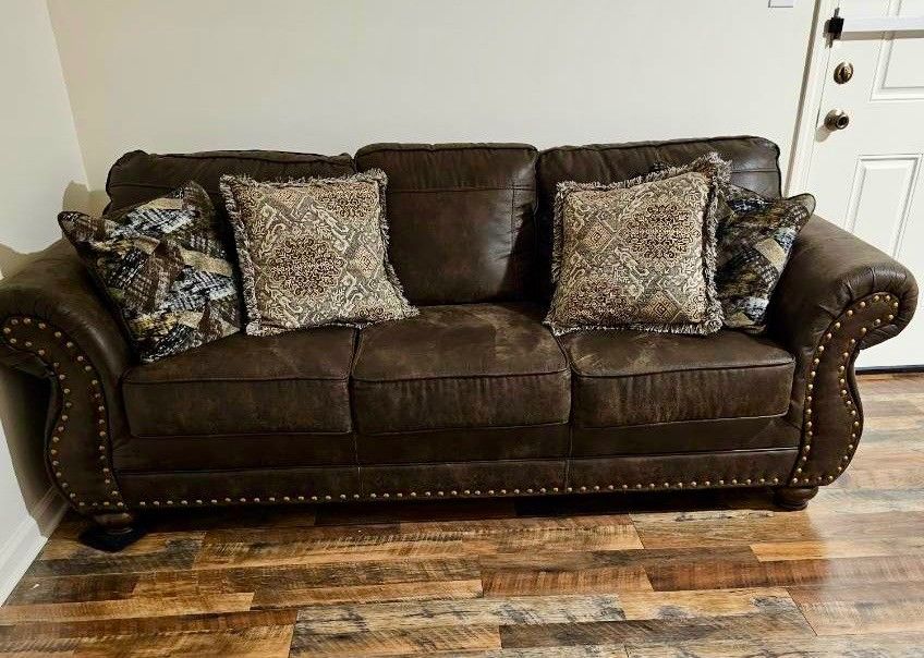 Ashley SOFA