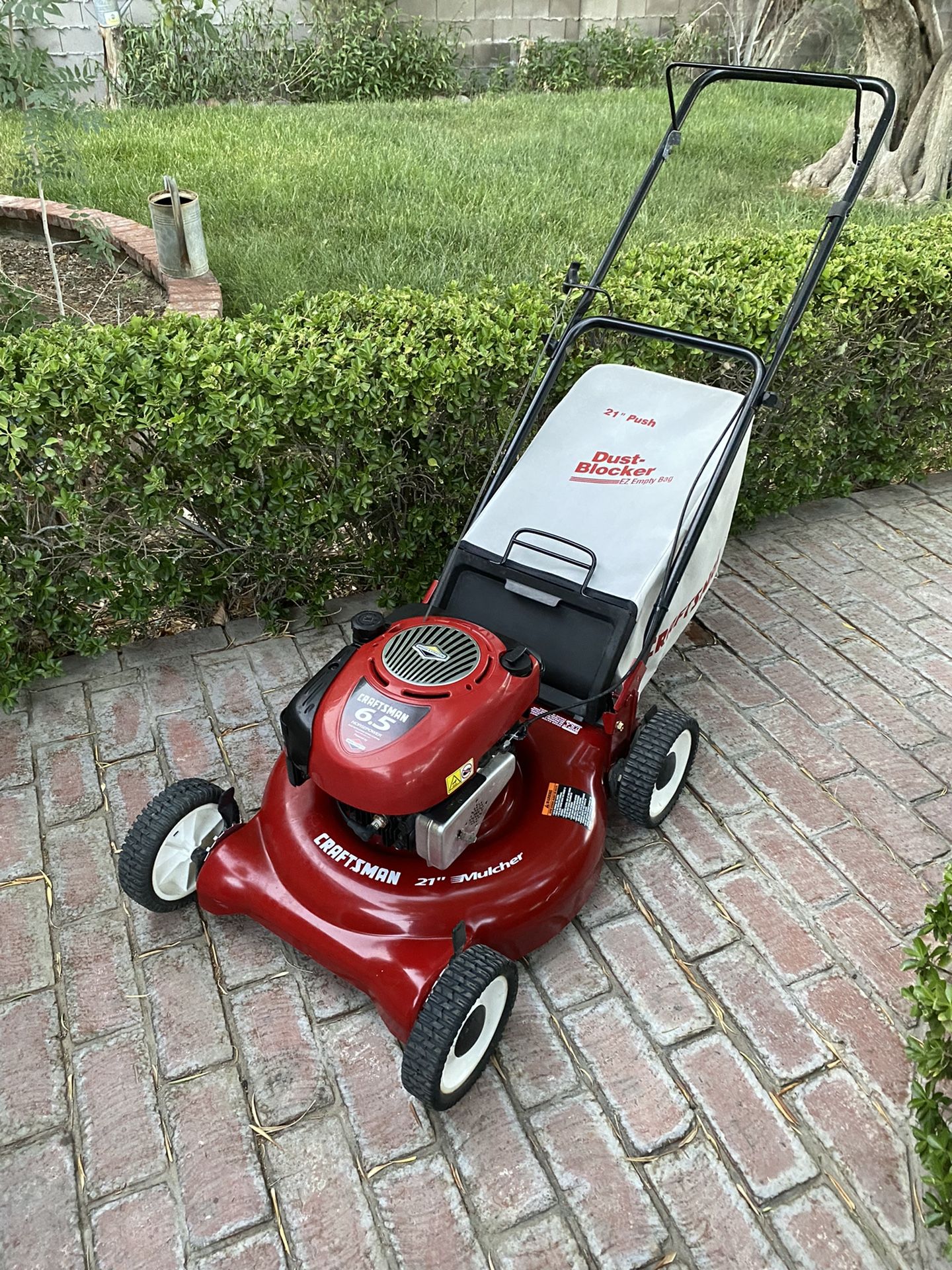 HEAVY DUTY CRAFTSMAN 21” PUSH LAWN MOWER
