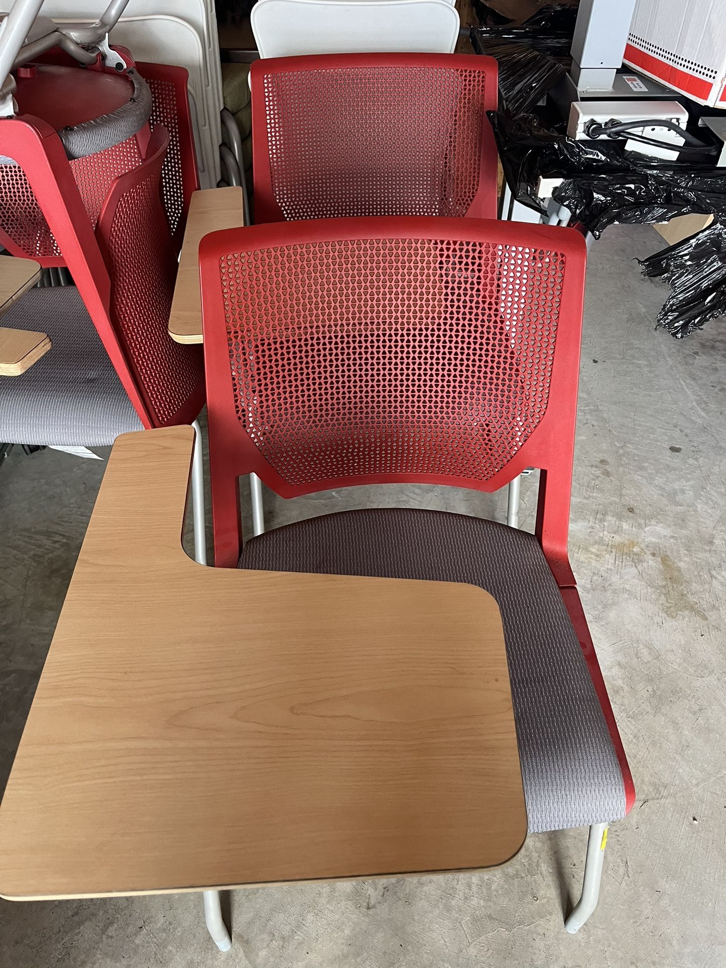 OPPORTUNITY! LOT of 5 Training / Desk Chairs with Tablet Arm (Katy, TX 77494) Perfect for offices, meeting rooms, classrooms, home studies, or churche