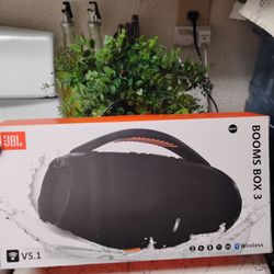 JBL speaker Boombox 3