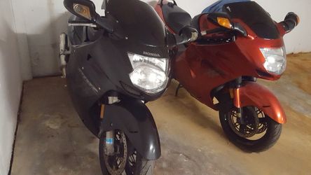 HONDA CBR 1100 XX BLACKBIRD YOSHIMURA 4 TO 1 KIT JET KIT 9500 MILES ORIGINAL FAST BIKE ..