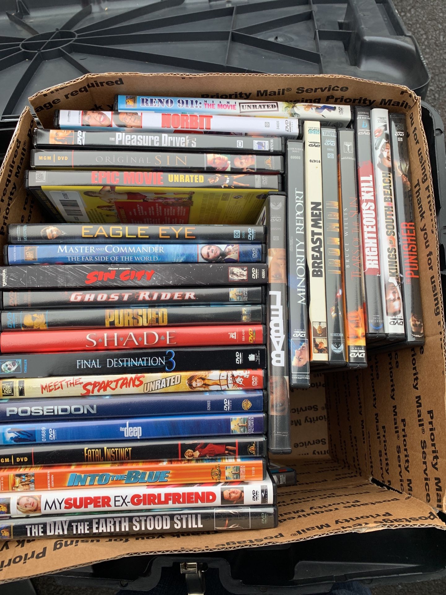 DVDs movies 200 p