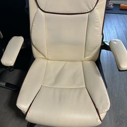 Gaming/office Chairs And Lazy Boy 