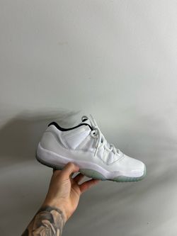 Jordan 11 Low Legend Blue GS Size 6.5Y