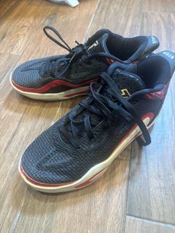 Jordan Tatums men’s size 7