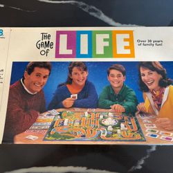 Vintage 1991 The Game of Life - Board Game