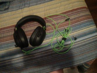 Razor gaming head set and wireless earbuds
