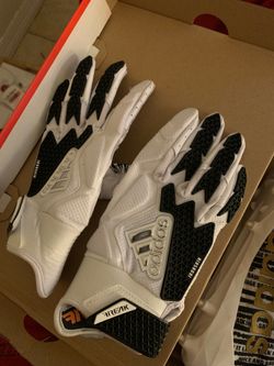 Adidda football gloves