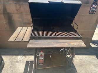 Charcoal grill
