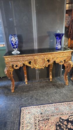 1970s beautiful hallway, entry table
