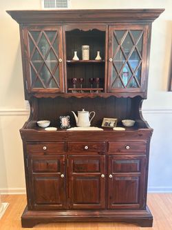 Ethan Allen Old Tavern dark pine furniture