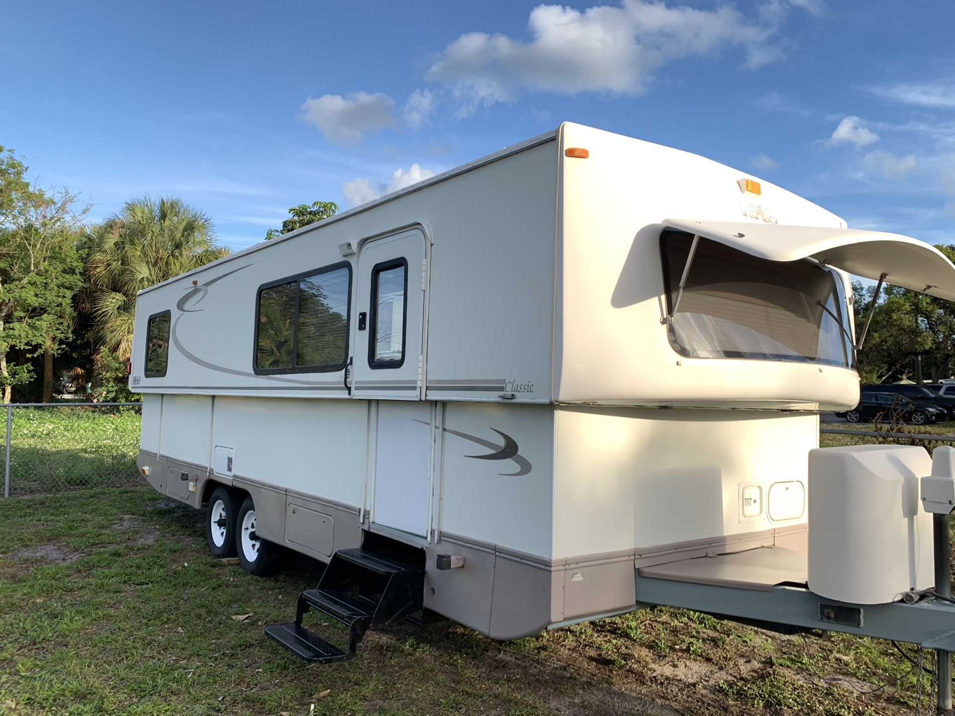 2005 28ft HILO Travel Trailer for Sale in Davie, FL OfferUp
