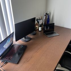 Extendable Dining Table 