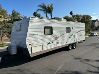 2005 mallard by Fleetwood 28 ft