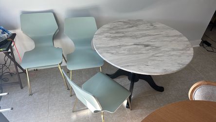 Dining table with 4 chairs