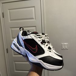 Nike Air Monarch 